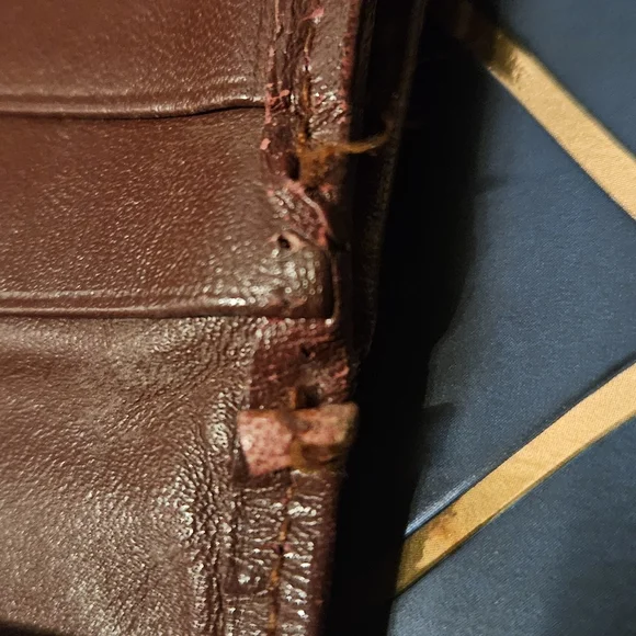 Vintage Cartier Signature Trifold Kisslock Checkbook Holder Wallet - Picture 11 of 12